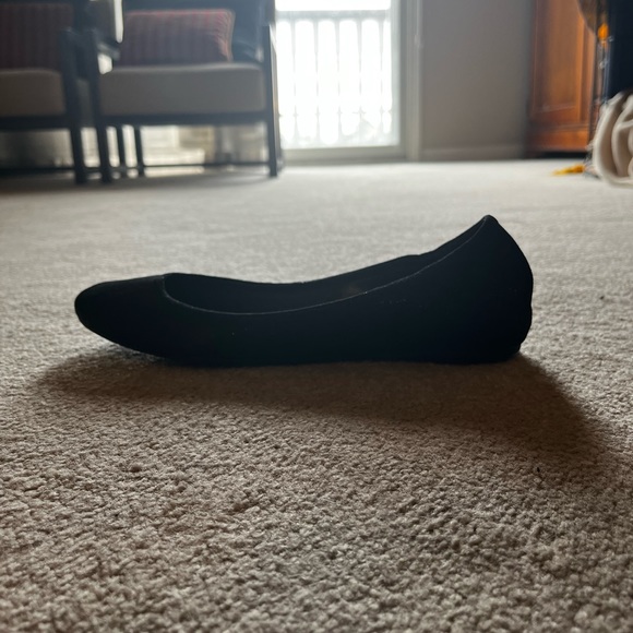 Donald Pliner size 10 ballet flat. Like new. - Picture 3 of 3